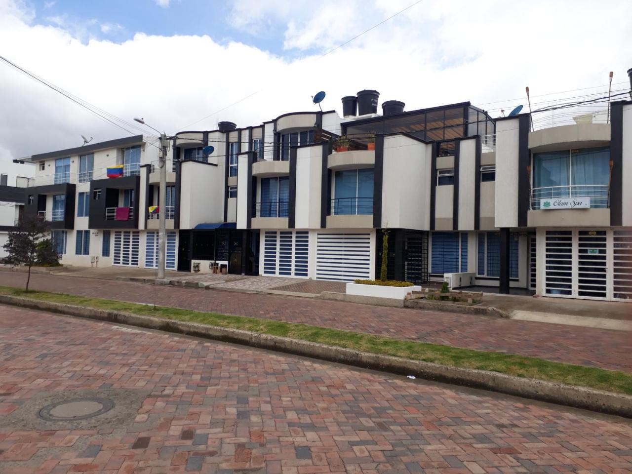 Habitaciones Familiares Tunja Norte Buitenkant foto